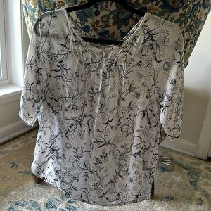 LOFT — black & white floral blouse